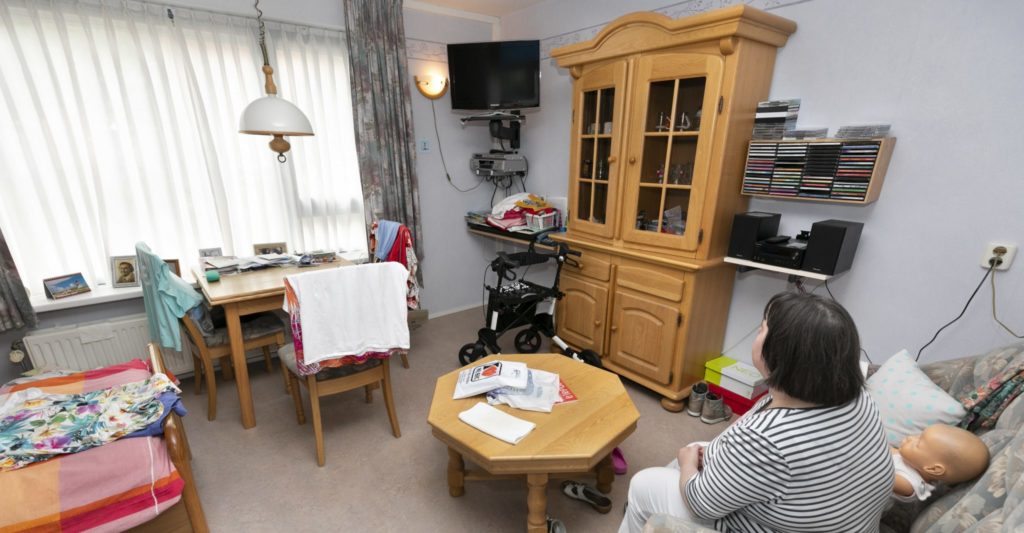 7 bewoners, in leeftijd variërend van begin 40 tot midden 60