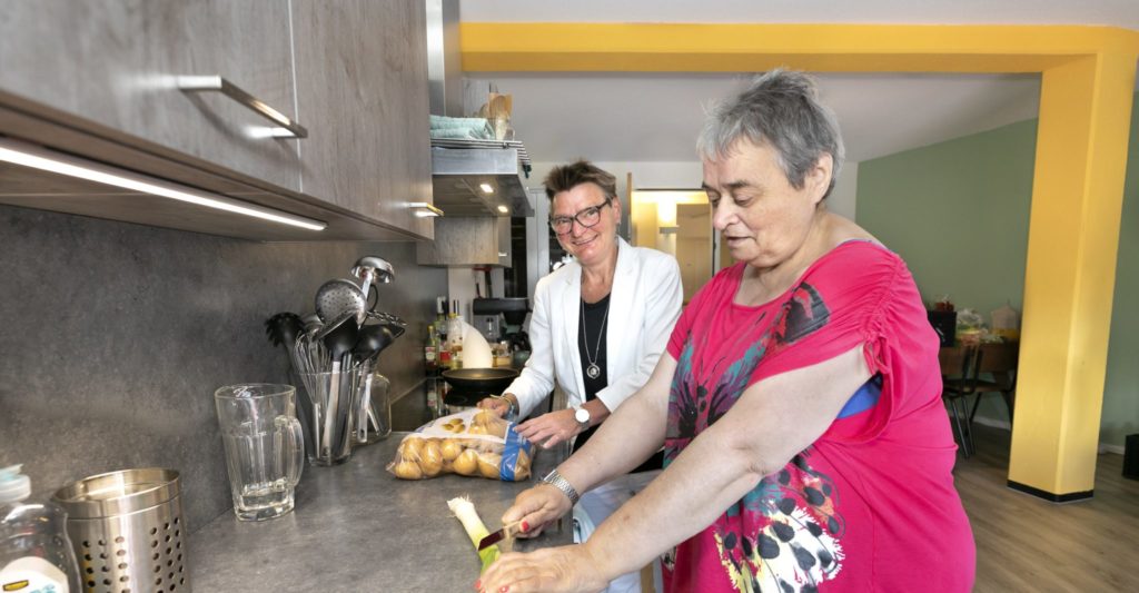 Thuis koken onder begeleiding of zelfstandig in eigen keuken