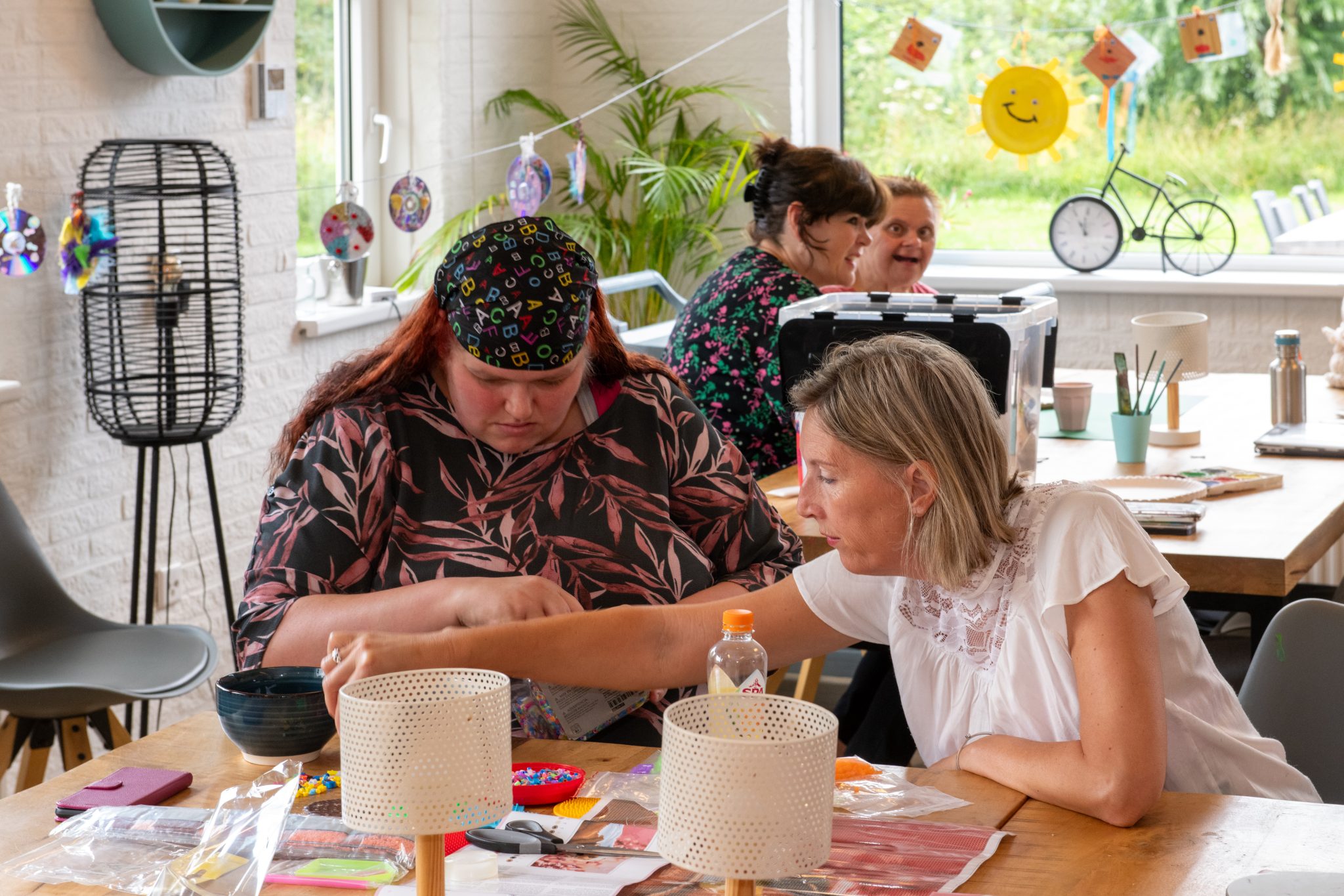 STICHTING HUMANITAS DMH VOOR DIENSTVERLENING AAN MENSEN MET EEN HULPVRAAG logo